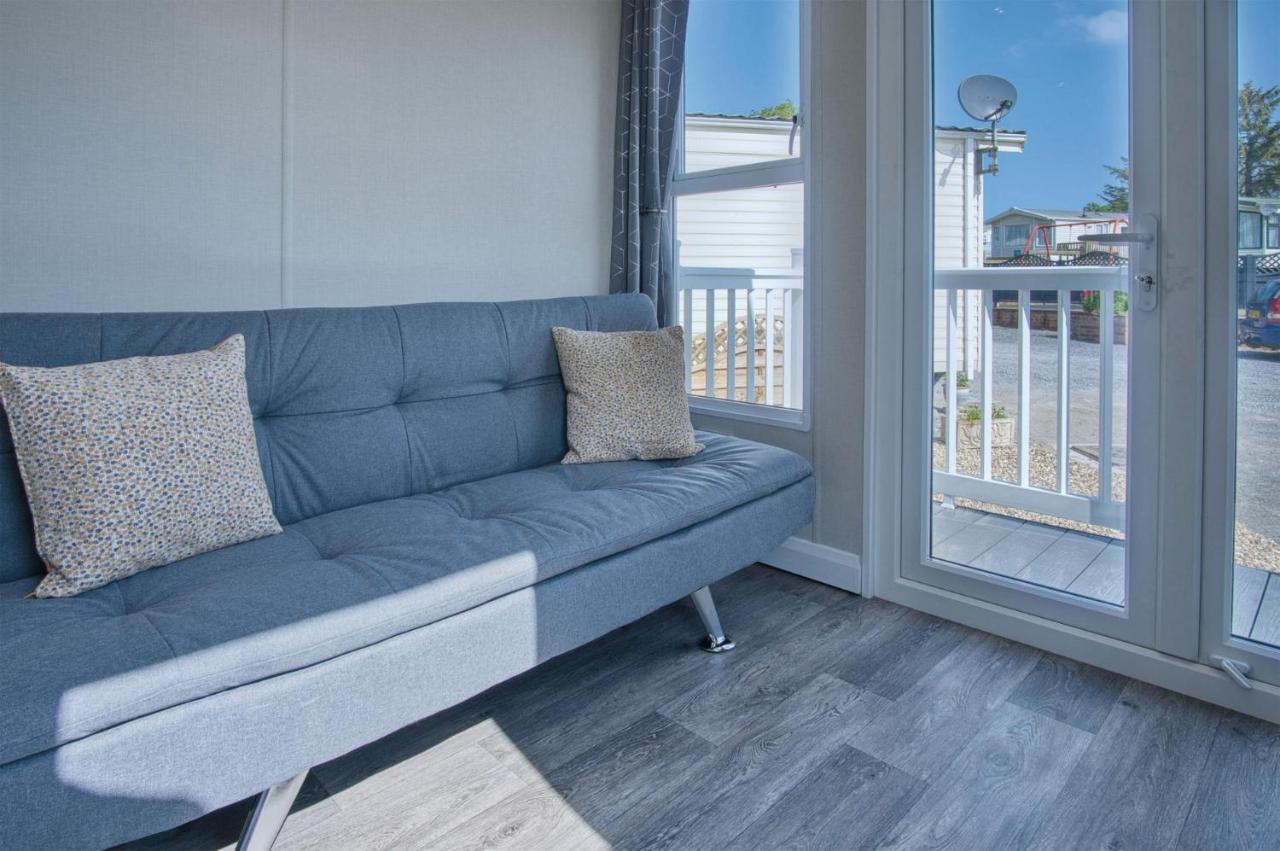 The Studio - 1 Bedroom Cabin - Amroth Kültér fotó